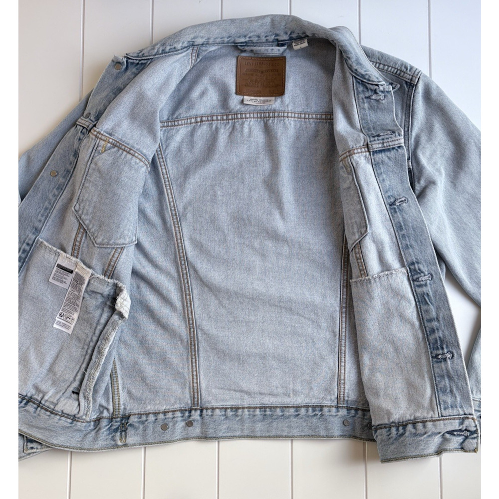 Levi's 100% Cotton Denim Trucker Jacket Light Wash Jean Mens M Classic Casual - Picture 5 of 15